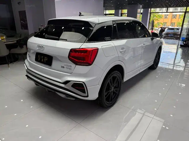 Audi Q2L — Фото автомобиля 6