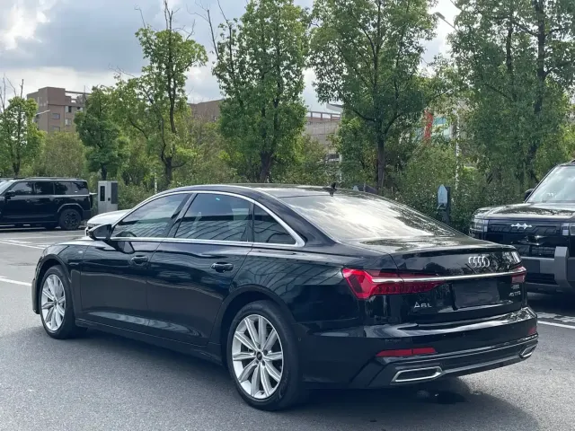 Audi A6L — Фото автомобиля 17