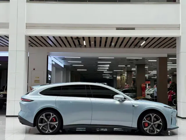 NIO NIO ET5T 2023 100kWh Touring — Фото автомобиля 4