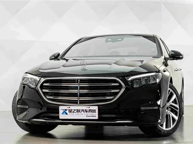 Mercedes-Benz E-Class — Фото автомобиля 3