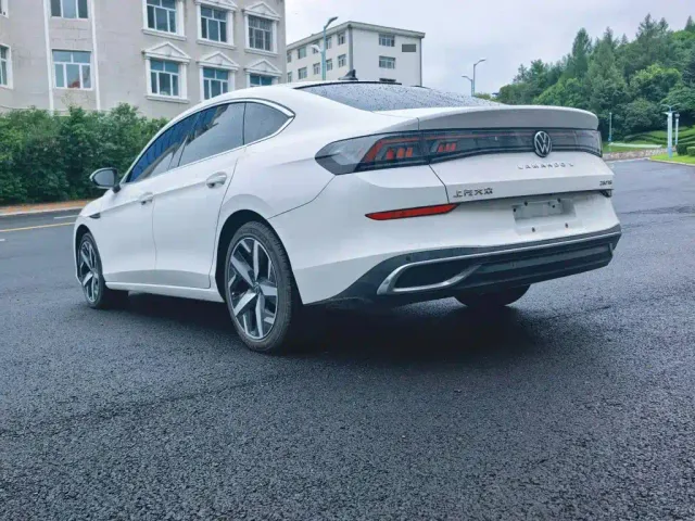 Volkswagen Lamando — Фото автомобиля 3