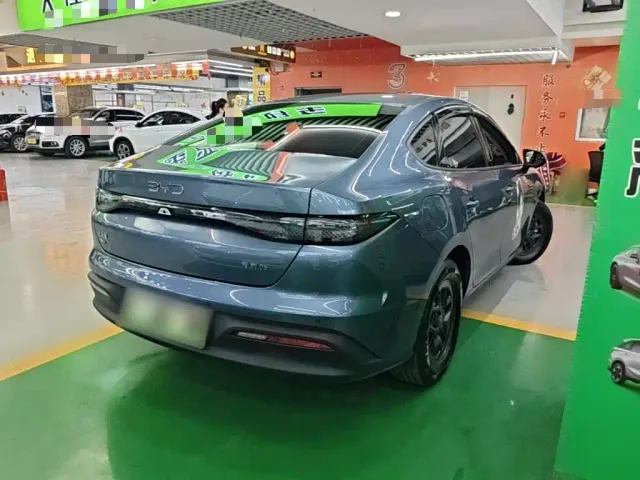 BYD Seal 05 DM-i — Фото автомобиля 6