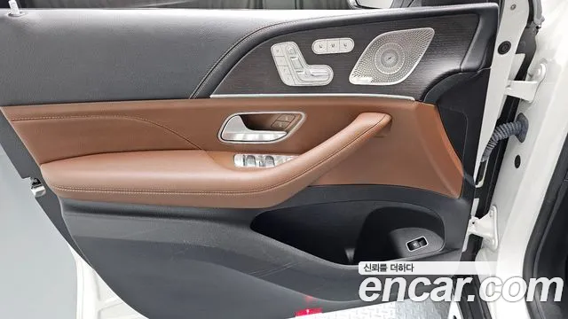 Mercedes-Benz GLE-Class — Фото автомобиля 21