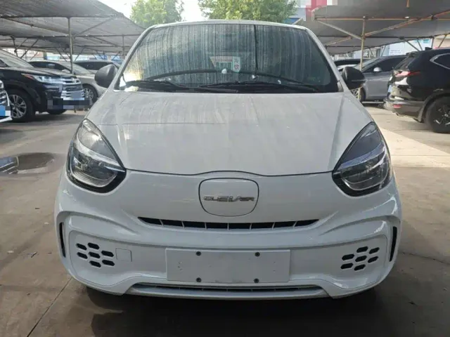 Roewe Clever — Фото автомобиля 2
