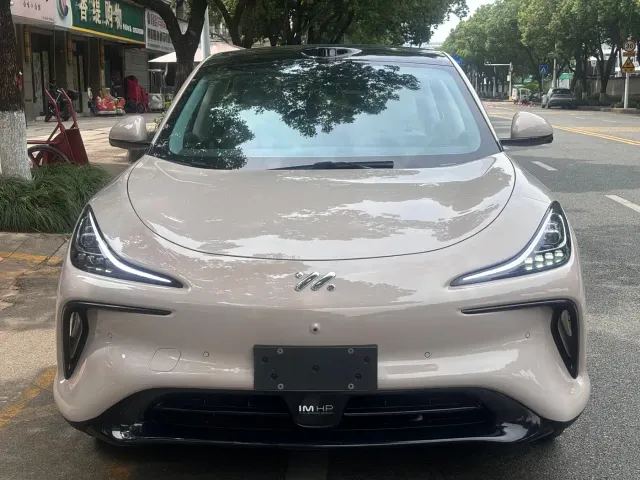 IM Motors LS6 — Фото автомобиля 2