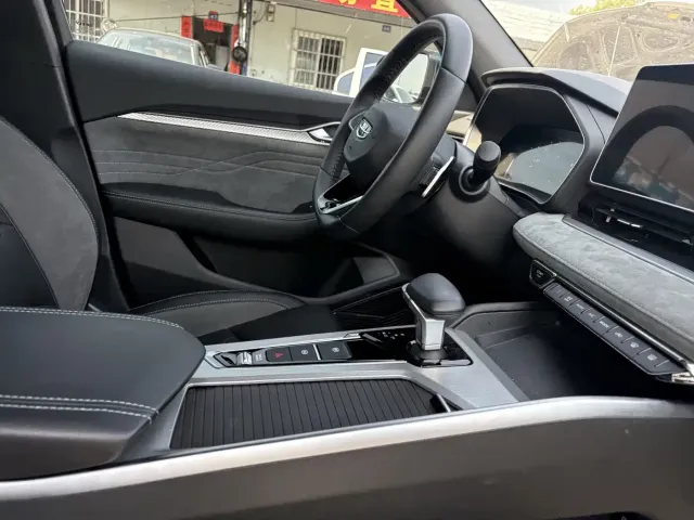 Geely Xingrui — Фото автомобиля 6