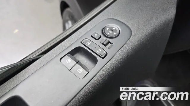 Hyundai Staria Staria 4WD Lounge 9 мест — Фото автомобиля 13