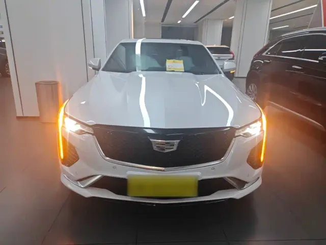 Cadillac CT4 — Фото автомобиля 2