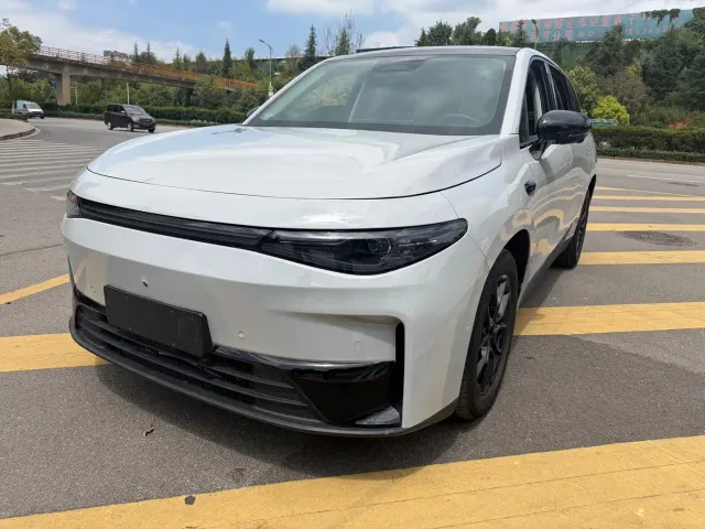 Фотография автомобиля — Leapmotor C10