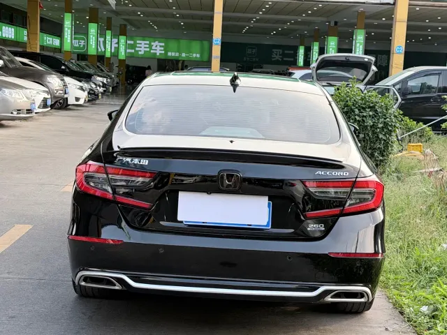 Honda Accord — Фото автомобиля 13