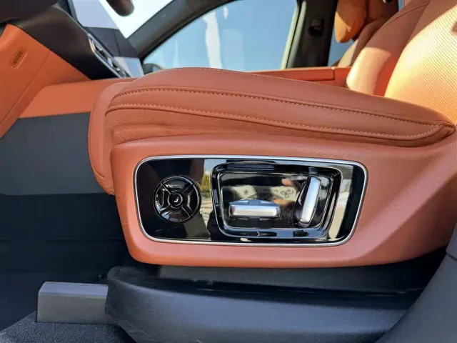 Li Auto L7 — Фото автомобиля 7