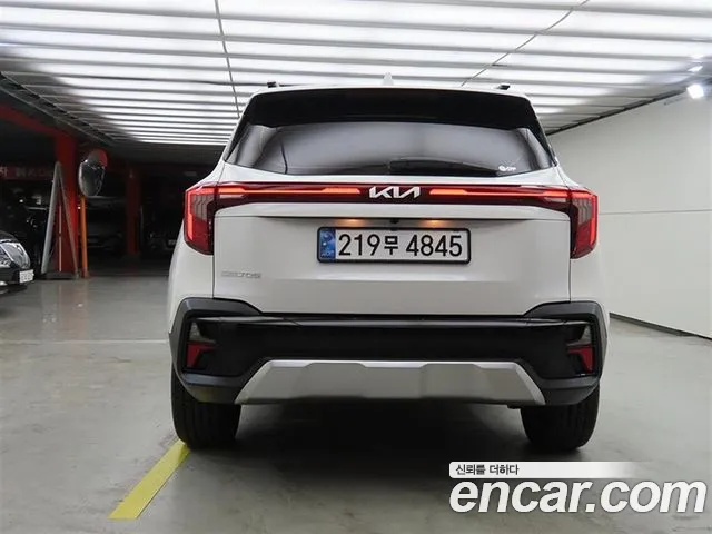 Kia Seltos — Фото автомобиля 3