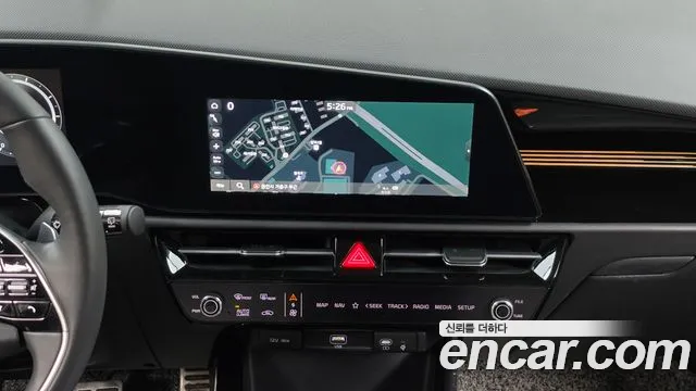Kia Niro — Фото автомобиля 21