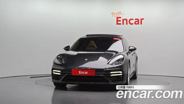 Porsche Panamera — Фото автомобиля 3