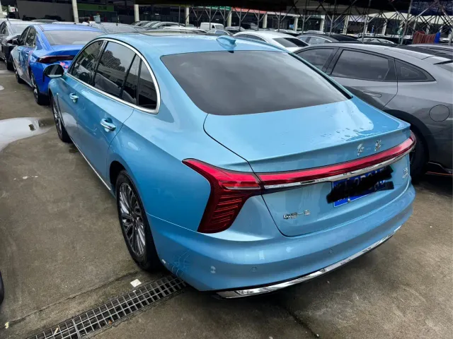 Hongqi H5 — Фото автомобиля 16