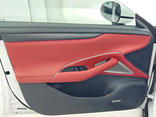 Xiaomi SU7 — Фото автомобиля 13