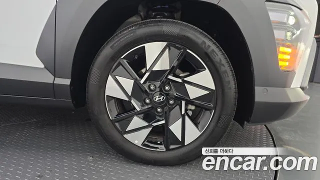 Hyundai Kona SX2 — Фото автомобиля 21