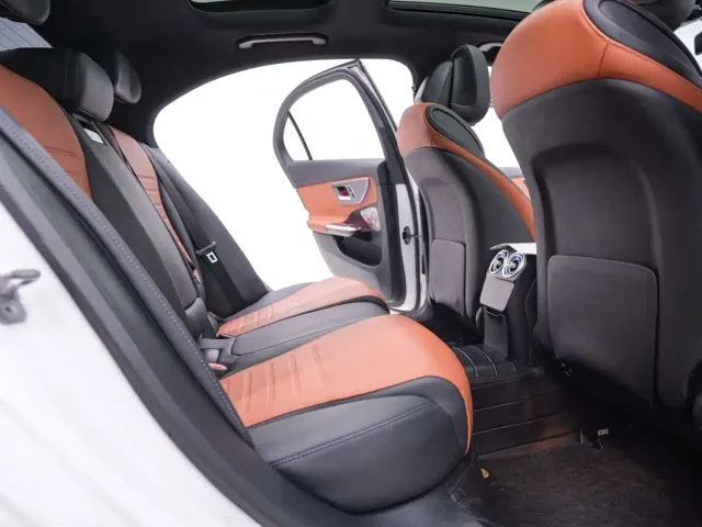 Mercedes-Benz C-Class — Фото автомобиля 26
