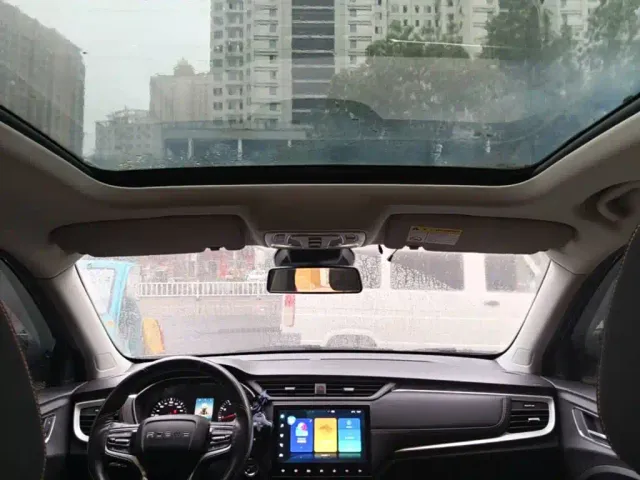 Roewe RX3 — Фото автомобиля 17