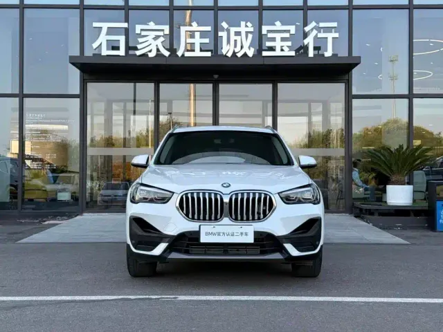 BMW X1 — Фото автомобиля 3