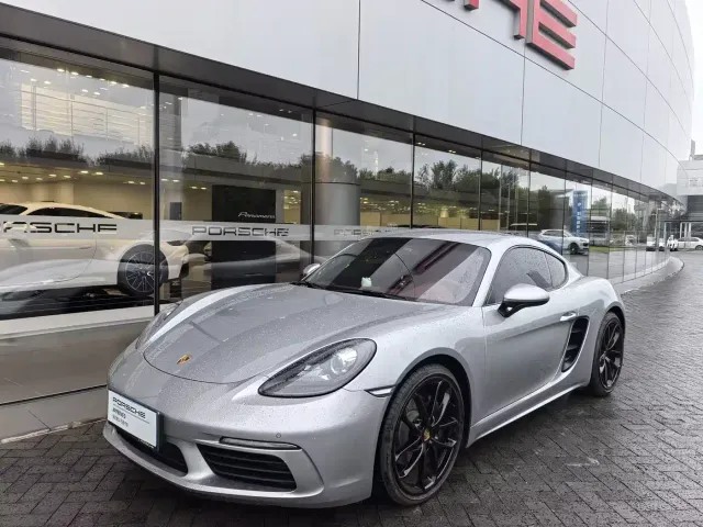 Фотография автомобиля — Porsche 718