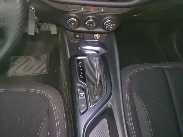 Buick Verano — Фото автомобиля 13
