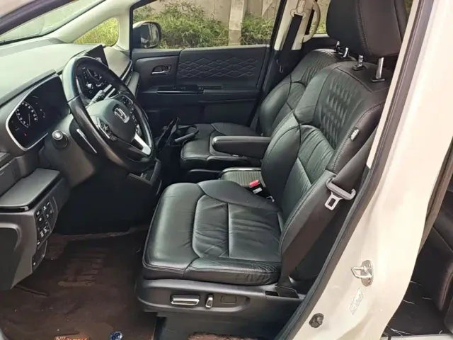 Honda Elysion — Фото автомобиля 14