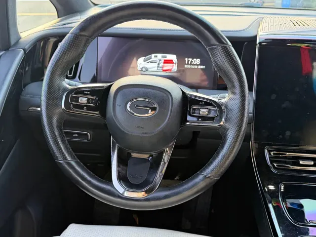 GAC Trumpchi M8 — Фото автомобиля 15