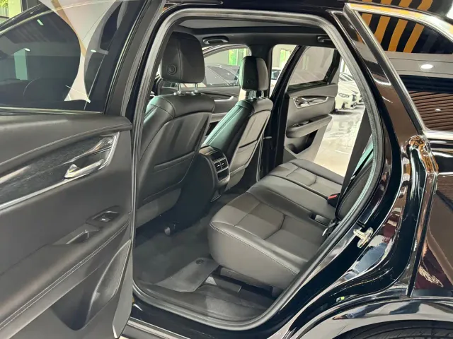 Cadillac XT5 — Фото автомобиля 24