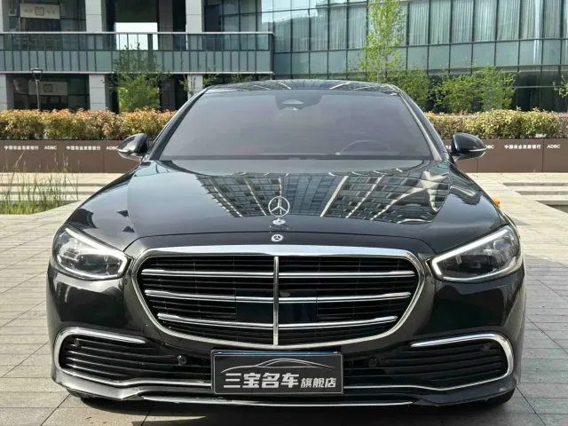 Mercedes-Benz S-Class — Фото автомобиля 2