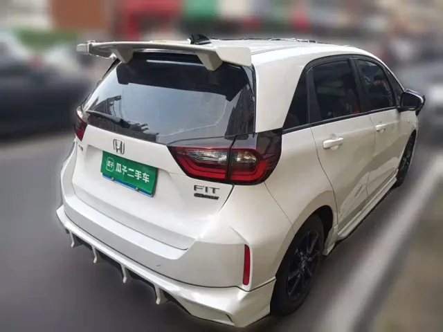 Honda Fit — Фото автомобиля 4