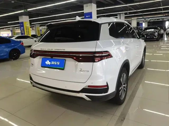 BYD Song Pro — Фото автомобиля 3