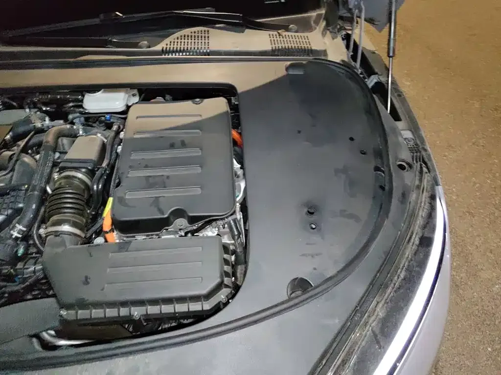 BYD Han 2025 DM-i Smart Driving Edition 125KM Honor — Фото автомобиля 23