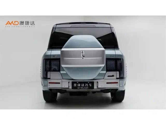 BYD U8 — Фото автомобиля 4