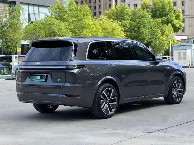 Li Auto L9 — Фото автомобиля 6