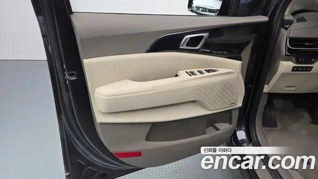 Kia Carnival 4th Gen — Фото автомобиля 14