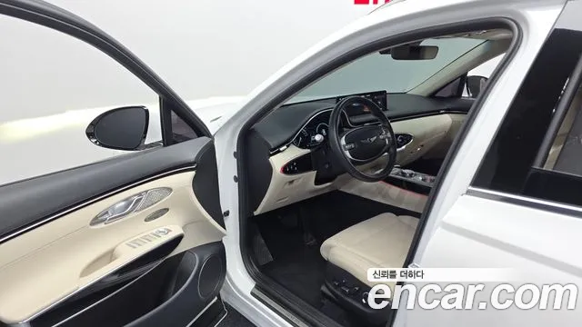 Genesis GV70 — Фото автомобиля 15