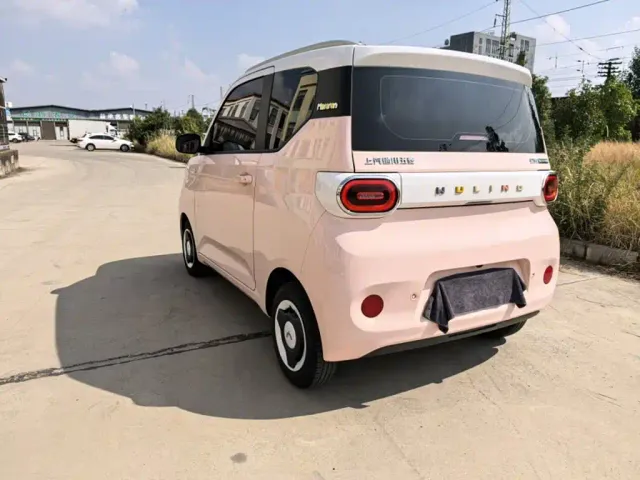 Wuling Hongguang Mini EV — Фото автомобиля 5