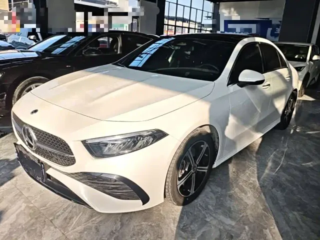 Фотография автомобиля — Mercedes-Benz A-Class
