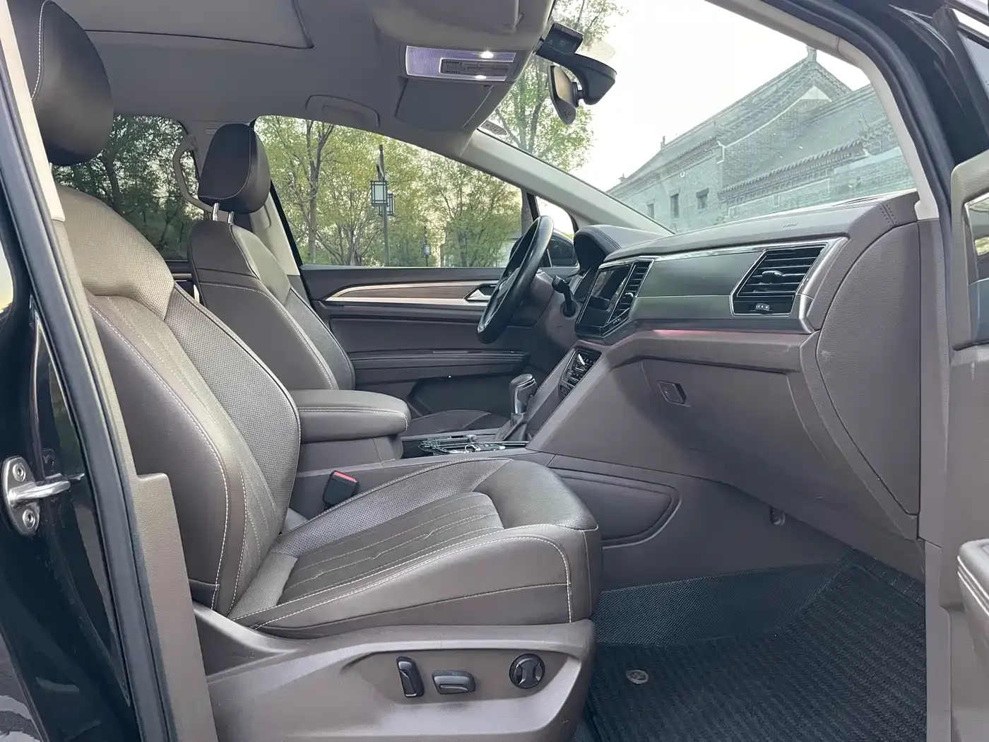 Volkswagen Viloran 2020 330TSI Luxury Edition — Фото автомобиля 13