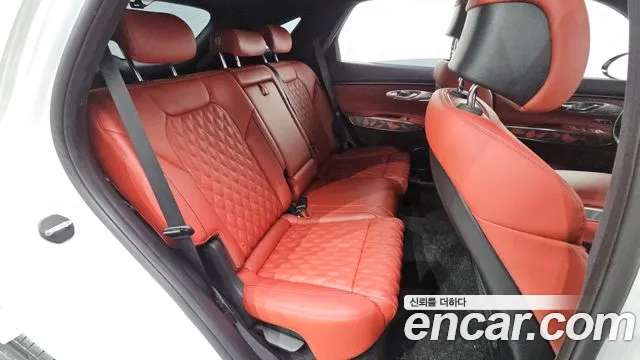 Genesis GV70 — Фото автомобиля 17