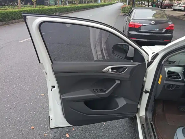 Volkswagen T-Cross — Фото автомобиля 7