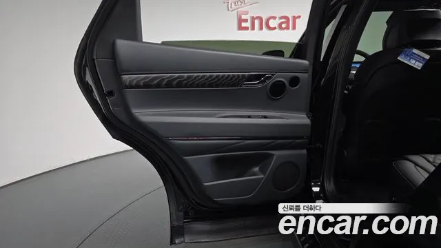Genesis GV80 — Фото автомобиля 25