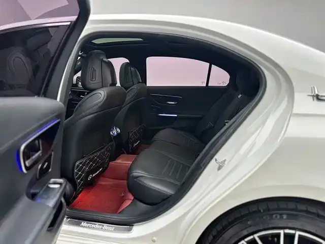 Mercedes-Benz C-Class — Фото автомобиля 9