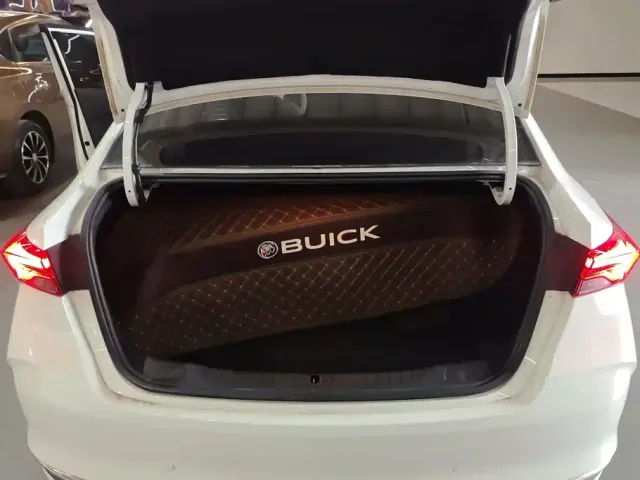 Buick Verano — Фото автомобиля 4