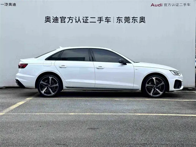 Audi A4L — Фото автомобиля 3