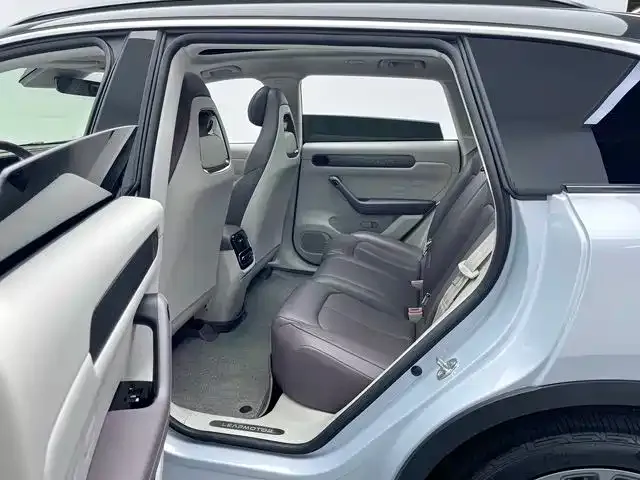 Leapmotor Leapmotor C11 2024 Pure Electric 580 Premium Edition — Фото автомобиля 13
