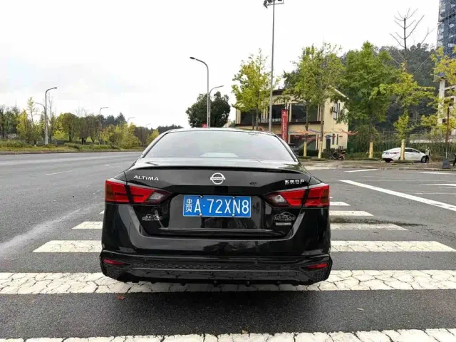Nissan Teana — Фото автомобиля 8