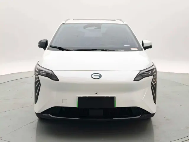 GAC Aion Y — Фото автомобиля 2