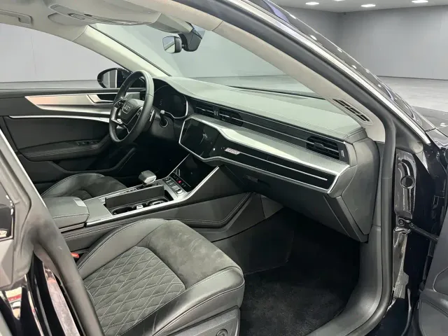 Audi A7L — Фото автомобиля 7